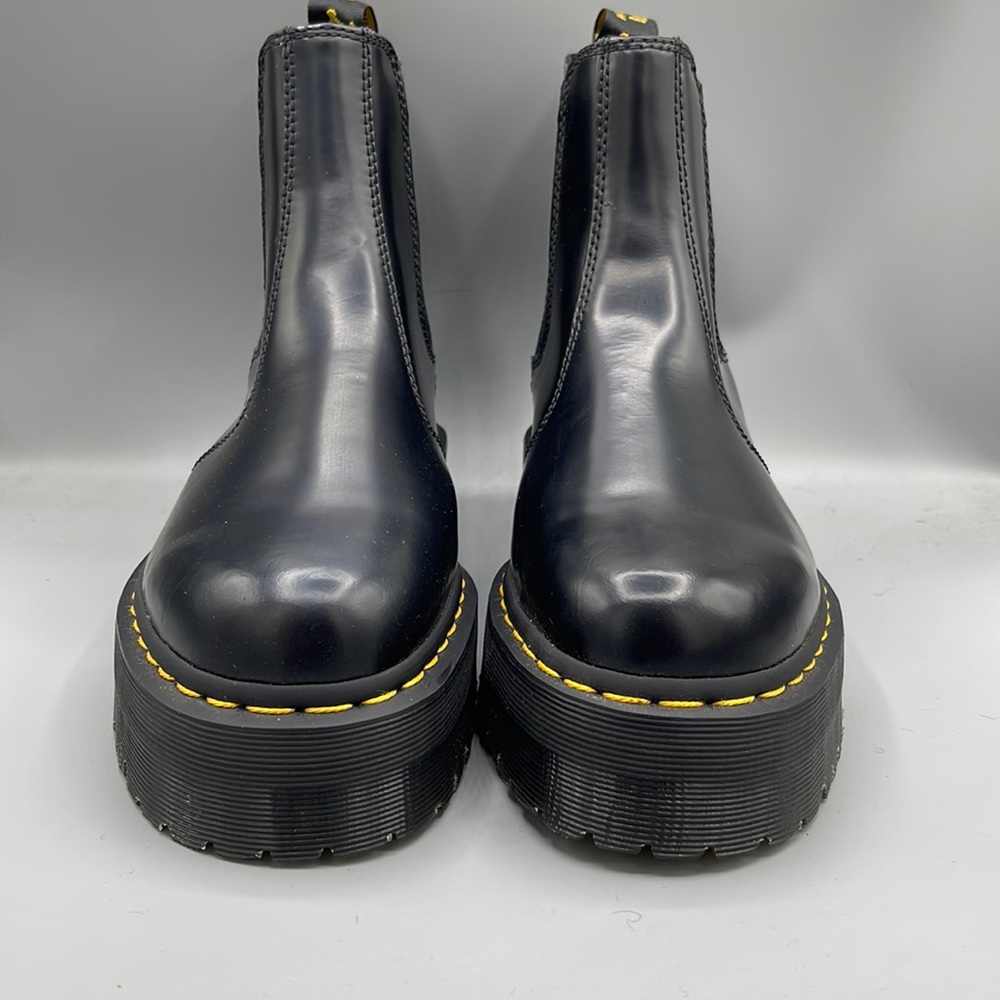 Dr Martens 2976 platform Chelsea boots